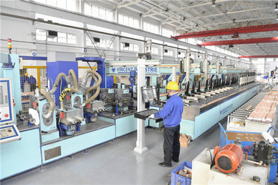 東方電機(jī)數(shù)字化車(chē)間通過(guò)驗(yàn)收，打造發(fā)電設(shè)備智能制造未來(lái)工廠